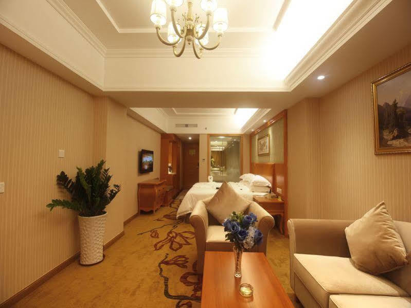 Hanting Express Sanya The First Market Branch Hotel Екстер'єр фото