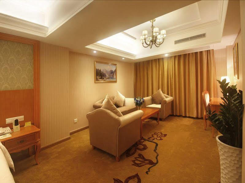 Hanting Express Sanya The First Market Branch Hotel Екстер'єр фото