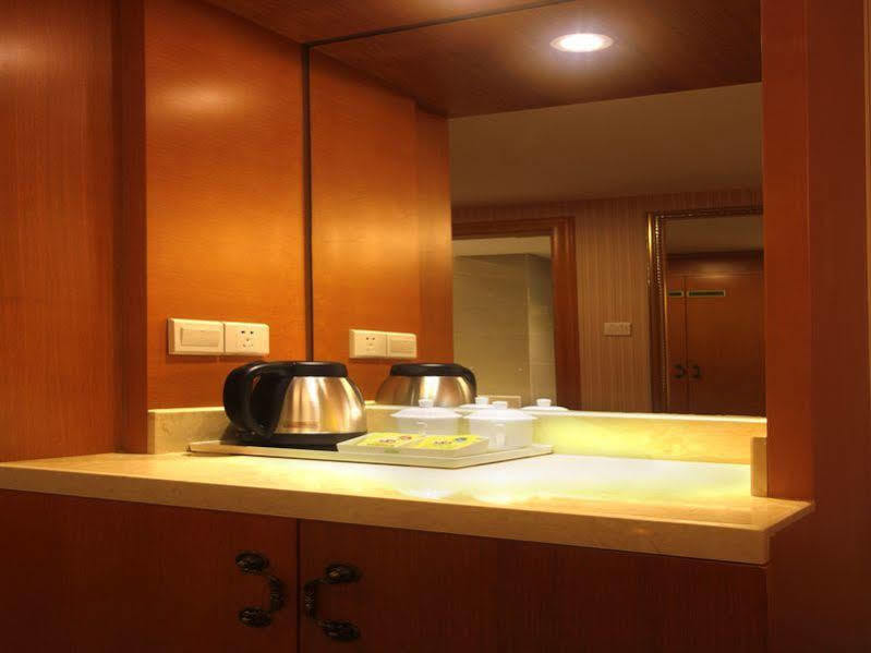Hanting Express Sanya The First Market Branch Hotel Екстер'єр фото
